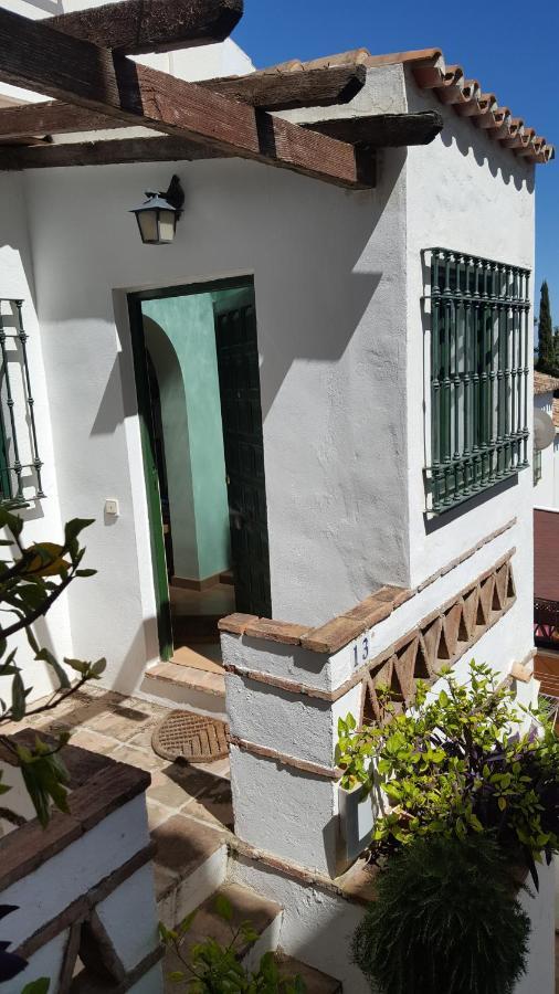 Semi-Detached Adosado Con Encanto -130 M2 - Wifi 600 Mb - Piscina Comunitaria - Patio Privado Торремолинос Экстерьер фото